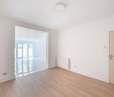 4 bedroom semi-detached house to rent - Photo 1