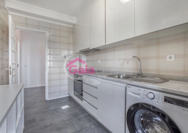 Apartamento T1 com lugar de garagem no centro Gaia