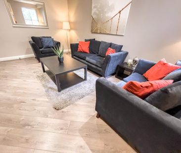 6 bedroom terraced house to rent - Photo 1