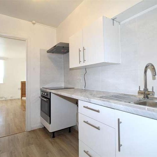 Gough Road, Enfield, EN1 - Photo 1