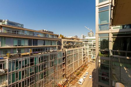 550 Wellington Lofts 55 - Photo 2