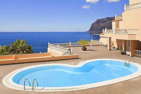 Coastal 1-Bedroom with Terrace in Los Gigantes - Photo 4