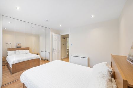 Selhurst Close, London, SW19 ground floor flat to rent - Photo 3