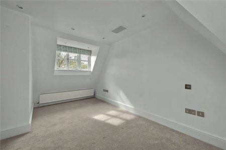 A Characterful four bedroom family home with 18th century origins. - Photo 5