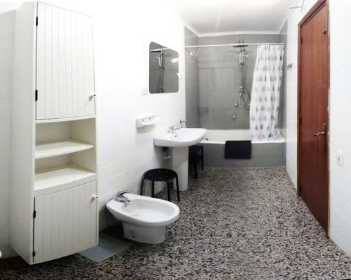 Calle Plus Ultra, Valencia, Valencian Community 46006 - Photo 1