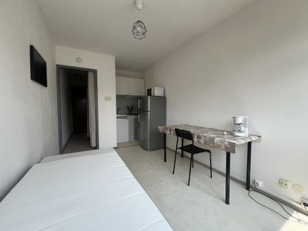 Location Appartement 1 pièce 16m² CLERMONT FERRAND 63100 - Photo 2