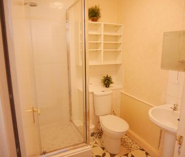 2 bedroom flat to rent - Photo 6