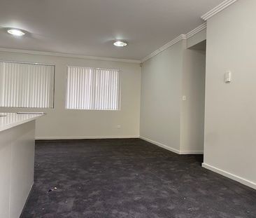 6/5-13 Virginia Street, ROSEHILL NSW 2142 - Photo 4