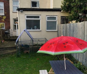 3 Bed Terraced House, Foundry Lane, SO15 - Photo 5
