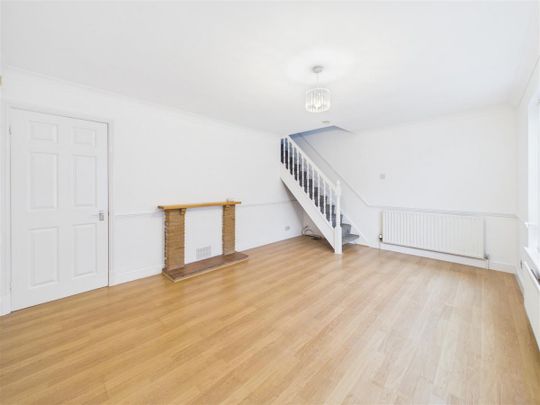 3 bedroom Detached house to rent - Photo 1