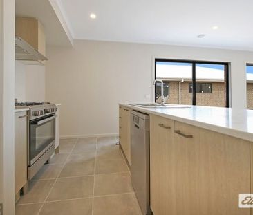 Easy family living! - Photo 3