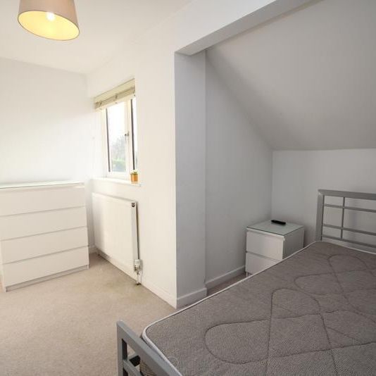 1 bedroom in a house share to rent - Photo 1