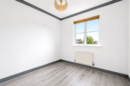 Conyers Road, London, SW16 6LE - Photo 4