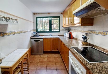 Bungalow for rent with 4 bedrooms in Arenal Javea - Photo 4