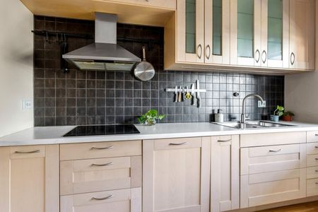 Helsingörsgatan, Kista - Photo 4