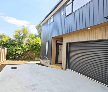 Short term Townhouse in Forrest Hill - Photo 1