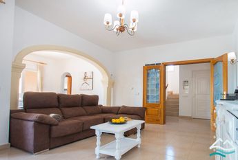 MORAIRA villa for rent with 4 bedroom garden and private pool