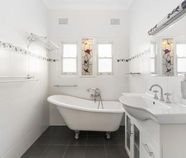 Coastal Home - Photo 1