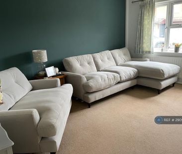 3 bedroom semi-detached house to rent - Photo 1