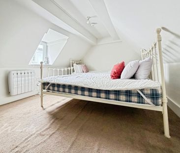 3 bedroom flat to rent - Photo 6