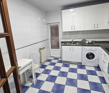 Piso de alquiler en Salamanca - Calle Marquesa de Almarza, San Este... - Photo 2