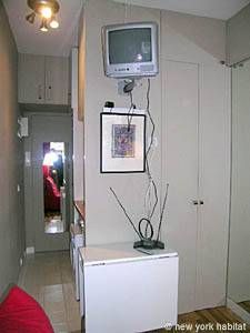 Logement à Paris, Location meublée - Photo 3