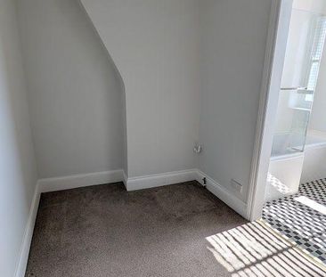 3 bedroom maisonette to rent - Photo 2