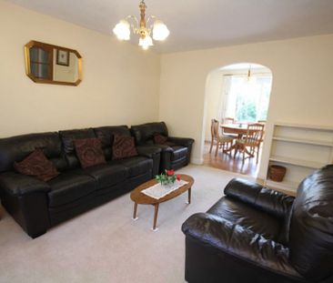 Hanger View Way, London W3 - Photo 2