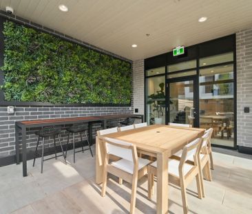 For Lease - 3250 Carding Mill Trail Unit# 320, Oakville, Ontario - Photo 6