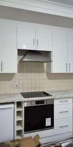 High Street, Cranford, TW5 - Photo 3