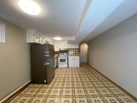 For Lease - 30 Hickorynut Dr Drive, Toronto, Ontario - Photo 5