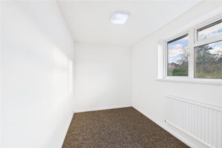 3 bedroom detached house to rent - Photo 4