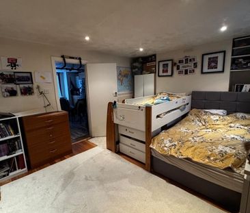 1 Bed Flat, Charlton, SE7 - Photo 4