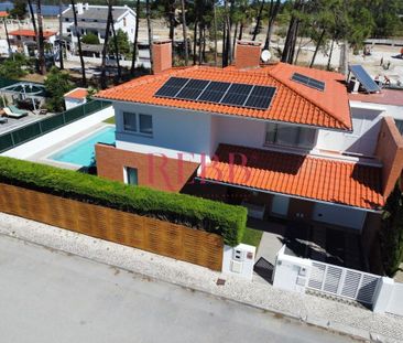 4 bedroom luxury House for rent in Almada, Portugal - Photo 2