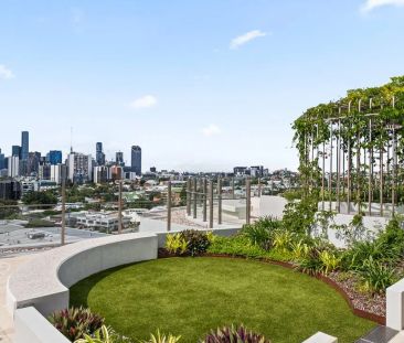 Contemporary One Bedroom Plus Study in Enclave Residences - Photo 6