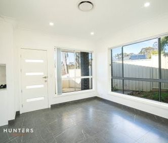 Private Entry and Spacious Flat with Private Outdoor - Photo 4