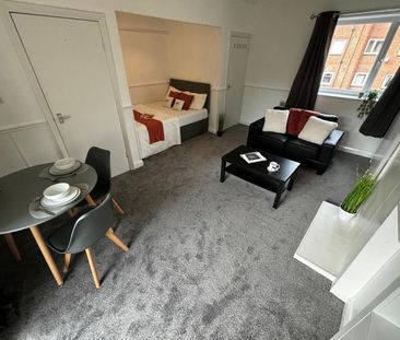 Studio to rent - Photo 1