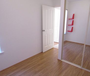 A Warm and Inviting Nollamara Unit - Photo 4