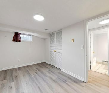 For Lease - 2163 King Road Unit# D, King, Ontario - Photo 2