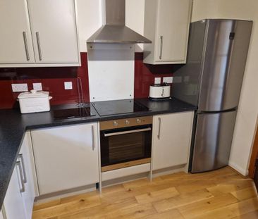 2 bedroom flat to rent - Photo 3