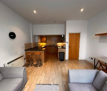 1 Bed Flat, Eastgate, LS2 - Photo 3