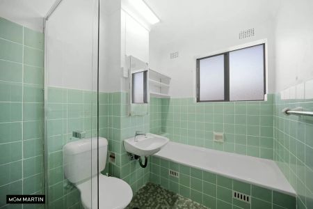 MGM MARTIN - TWO BEDROOM APARTMENT - Photo 5