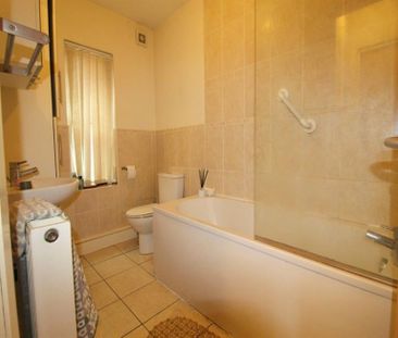 1 Bedroom End Terrace To Let - Photo 2