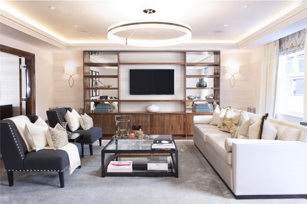 Grosvenor Hill, Mayfair - Photo 1