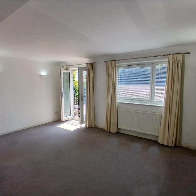 3 bedroom townhouse to rent - Photo 1