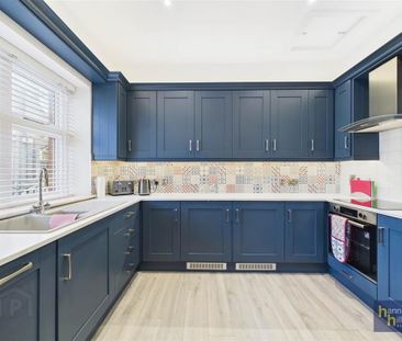 1 The Old Bank Building, 1 Great Georges Street, Warrenpoint, Newry... - Photo 4