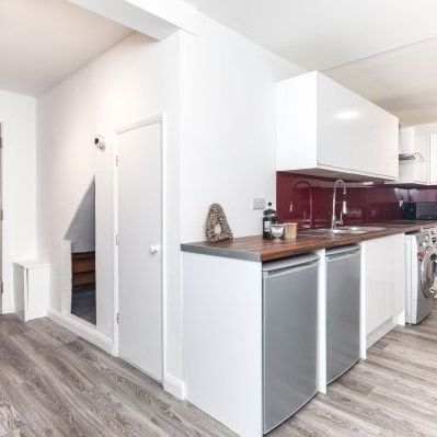 Gossops green 1 bedroom house to rent - Photo 3