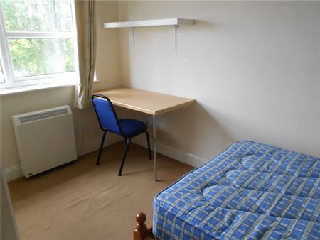 3 bedroom apartment to rent - Photo 3