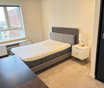 2 Bed Flat, Very Near Mary Neuner Road Area, N8 - Photo 4