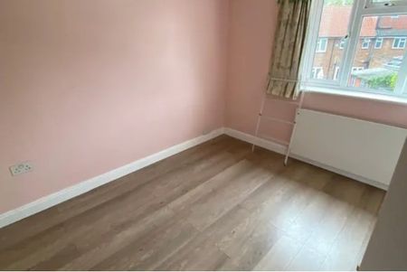 2 Bed Maisonette, Herbert Road, SW19 - Photo 3